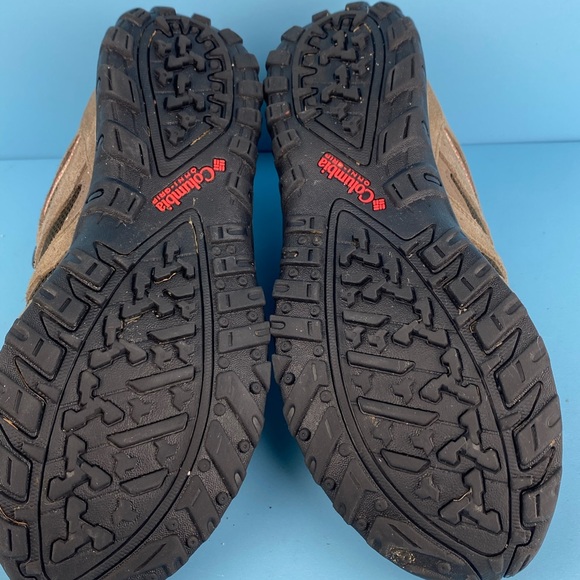 Columbia Hiking Shoes. - Picture 7 of 8